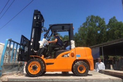 Dạy vận hành xe nâng
