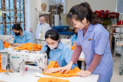 Dạy may công nghiệp cấp tốc