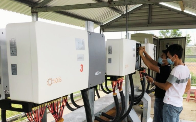 day-sua-chua-bien-tan-solar-inverter-2.jpg